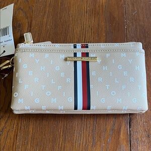 Tommy Hilfiger wristlet purse. NWT